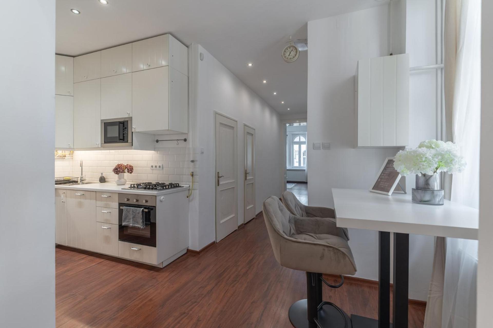 Deluxe And Cozy City Center Suite For 8Ppl Boedapest Buitenkant foto