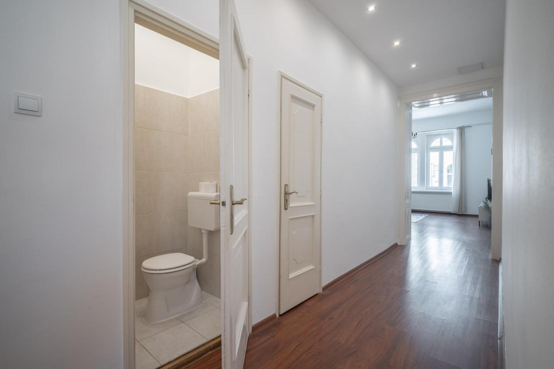 Deluxe And Cozy City Center Suite For 8Ppl Boedapest Buitenkant foto